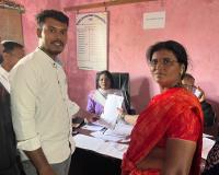   చింతకుంట తండా  సర్పంచ్ పదవికి నామినేషన్ శాఖలు వేసిన పాత్లావత్ శారద