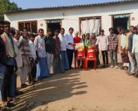 నిరుపేద కుటుంబనికి ఆర్థిక సహాయం