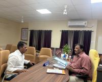 రుద్రంపూర్ జయశంకర్ గ్రౌండ్ మరియు రామవరం కమ్యూనిటీ హాల్ నందు మెరుగైన వసతులు కల్పించాలని కొత్తగూడెం ఏరియా జి.ఎం ను కలిసిన !.. కొత్తగూడెం ఏరియా ఐఎన్టియుసి వైస్ ప్రెసిడెంట్. 