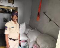 అక్రమంగా నిల్వ చేసిన పిడిఎఫ్ బియ్యం పట్టివేత