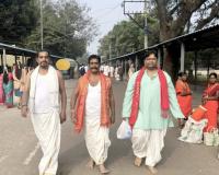 శ్రీశైలం బ్రహ్మరాంబిక మల్లికార్జున స్వామి దర్శించుకున్న భక్తులు