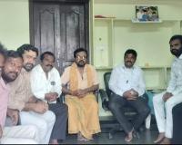 ప్రజాశక్తి రిపోర్టర్ చింత వెంకన్న ను పరామర్శించిన టియుడబ్ల్యూజే (ఐజేయు) జిల్లా అధ్యక్షులు సిహెచ్ శ్రీనివాస్