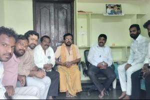 ప్రజాశక్తి రిపోర్టర్ చింత వెంకన్న ను పరామర్శించిన టియుడబ్ల్యూజే (ఐజేయు) జిల్లా అధ్యక్షులు సిహెచ్ శ్రీనివాస్