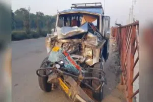 ఆర్టీసీ బస్సును ఢీకొట్టిన తుఫాన్‌