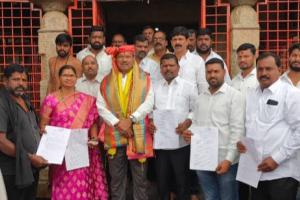 కొలువుదీరిన  కొత్త పాలకవర్గం..