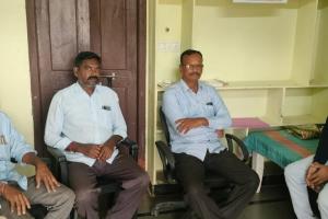 త్వరగా కోలుకోవాలని చింత వెంకన్న ను పరామర్శించిన 