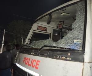 పైడిపల్లి గ్రామపంచాయతీ ఎన్నికల్లో ఉద్రిక్తత.. నిరసనకారులపై లాఠీచార్జి, గాల్లోకి కాల్పులు