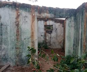  విధులకు హాజరు కాని వార్డెన్ సస్పెండ్ చేయాలి SFI